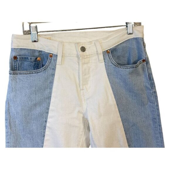 Levi's 501T Two-Tone Mid-Rise Cropped Tapered Button-Fly Jeans - Women's Size 27 - Picture 3 of 16